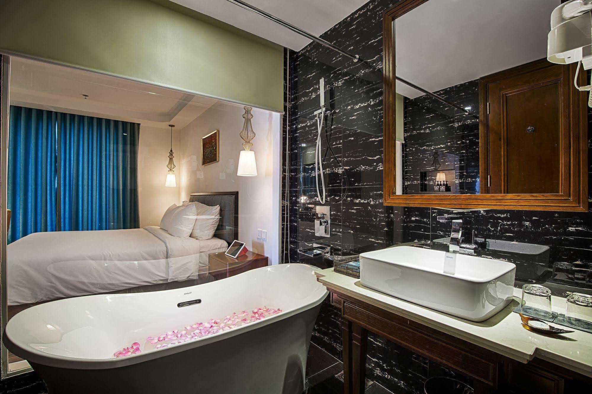 Adaline Hotel And Suite Ντα Νανγκ Εξωτερικό φωτογραφία
